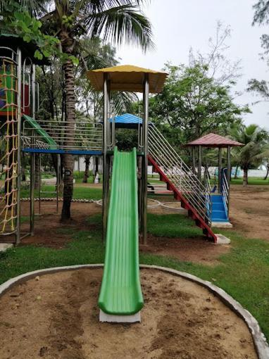 Sea Breeze Beach Resort Mahabalipuram Exteriör bild