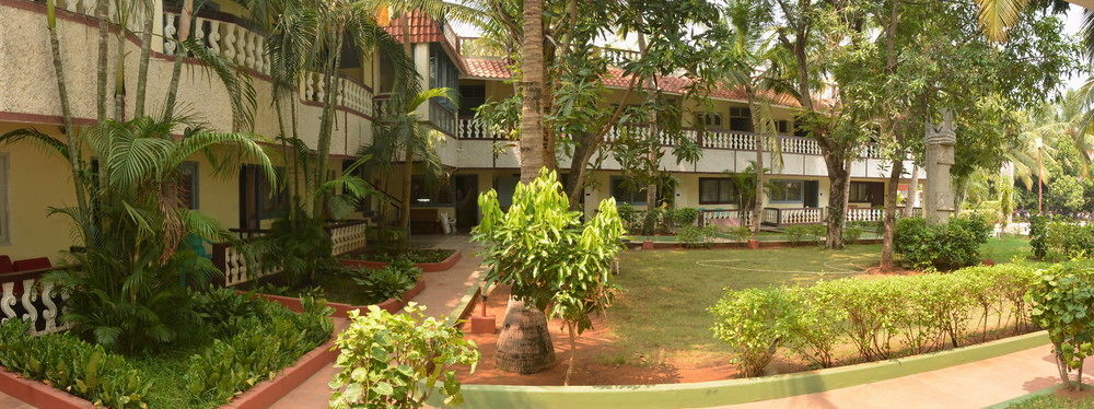 Sea Breeze Beach Resort Mahabalipuram Exteriör bild